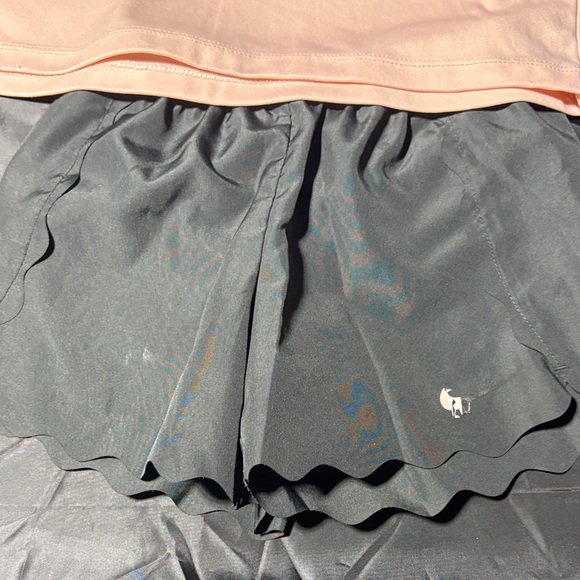 Kids Nike Light Pink Tee and Dark Gray Shorts Set - Picture 4 of 4